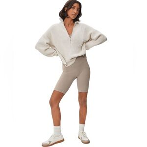 NEW EVERLANE The Seamless Bike Short in Burnt Sugar Size Medium/Large